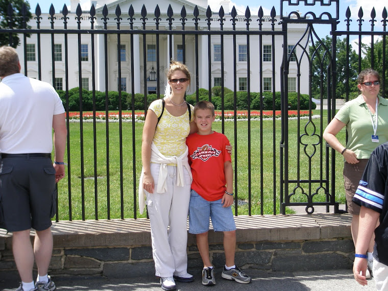2008-In front of the White House
