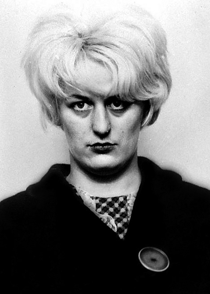 [Myra+Hindley+(foto+de+arresto).jpg]
