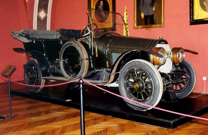 [El+automóvil.jpg]