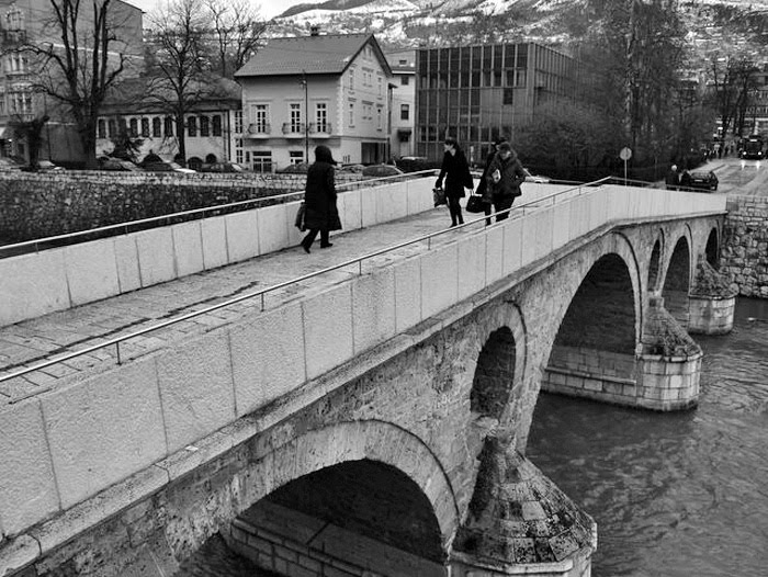 [El+Puente+Princip+(002).jpg]