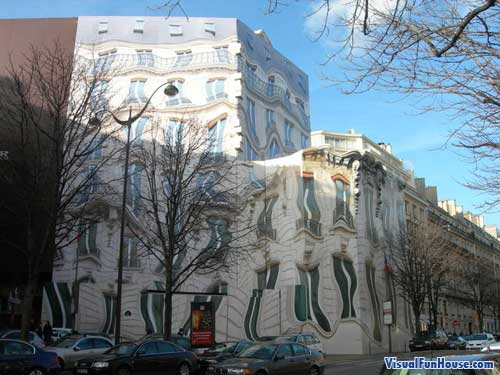 здание хаусмана в париже. здание хаусмана в париже. дом на проспекте жоржа 5 в париже. тающий дом в париже. иллюзии в искусстве и архитектуре.