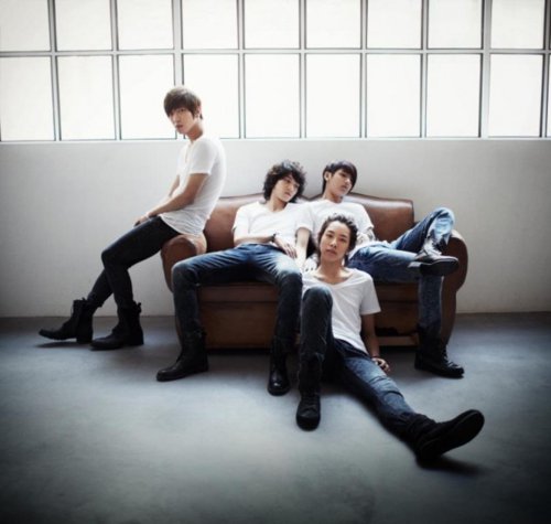 Universal Records Blog: FNC Music President Han Seong Ho talks about CNBLUE