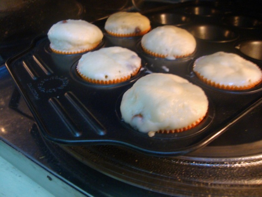 Microwave Eggless Banana Muffins with Chocolate Chips How to bake