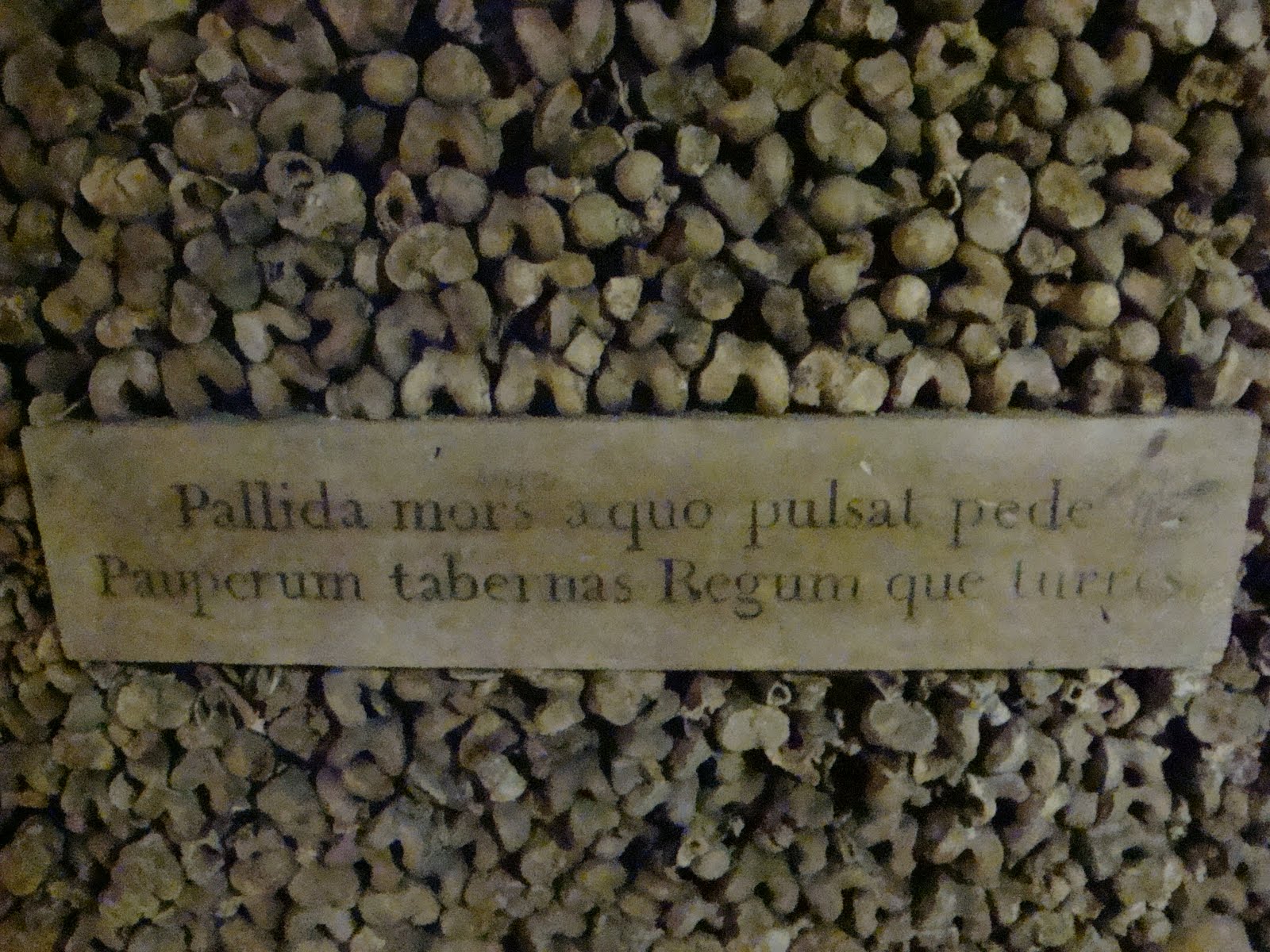 Pallida Mors Aequo Pulsat Pede Pauperum Tabernas Regumque Turres