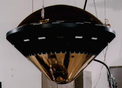 sonda Galileo en su ensamblaje final, de forma cónico-esférica, una de las configuraciones más frecuentemente utilizadas