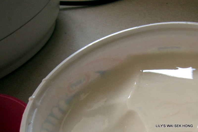 Lily's Wai Sek Hong How to Make Yogurt in the Microwave