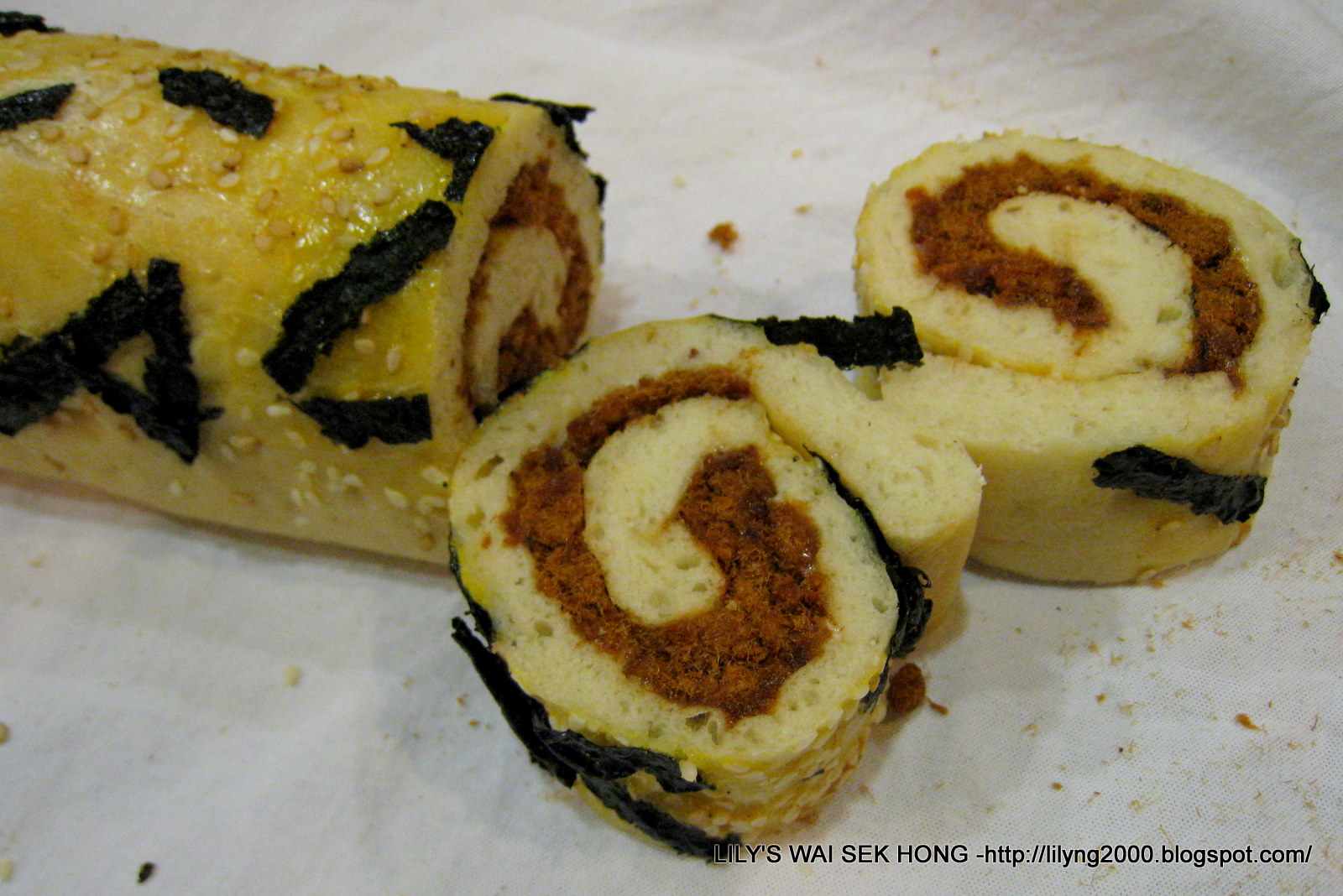 Lily's Wai Sek Hong Pork Floss Bread Roll