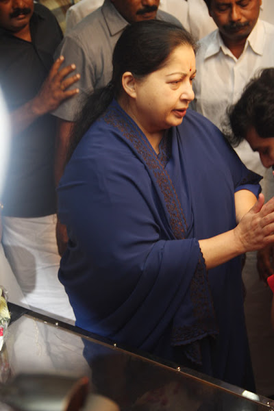 Celebs Pays Last Respects To SS Chandran 2 wallpapers