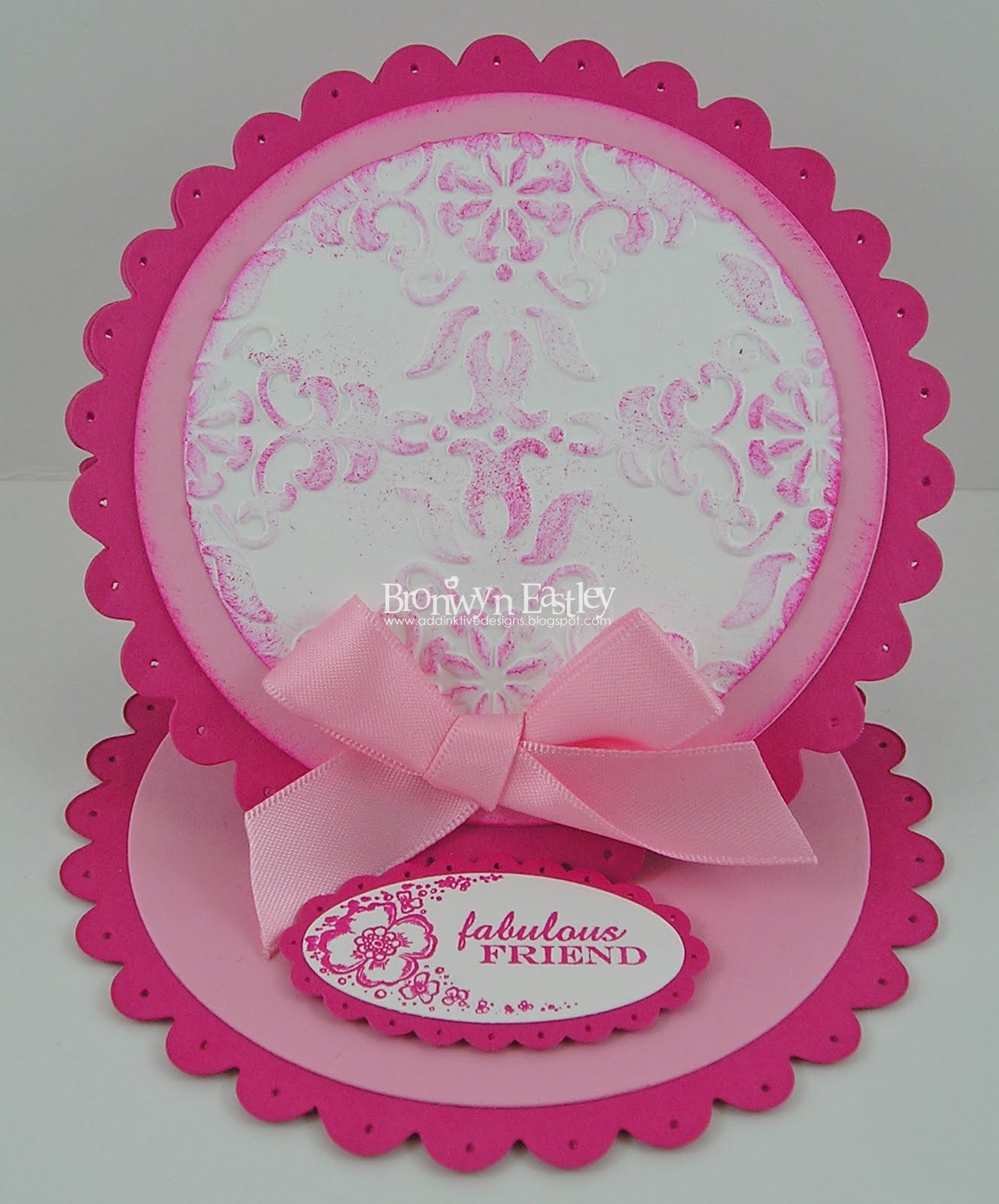 Scallop Circle Easel Card Tutorial