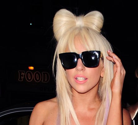 lady gaga hair bow clip. dresses Lady Gaga style hair