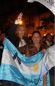 Mirta Praino y Gabriela Coduri Despedida de Nestor Kirchner