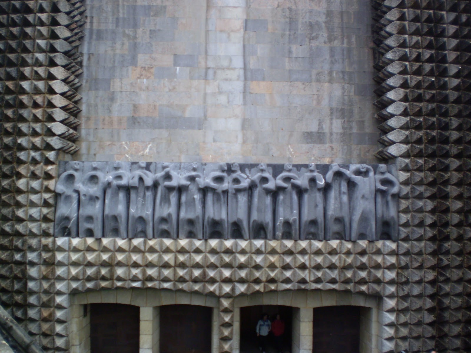 Rumbo a Gran Sol Santuario de Arantzazu en Oñate (Guipúzcoa)