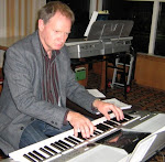 Our November 2008 Club Night Guest Artist, Dave Hallam