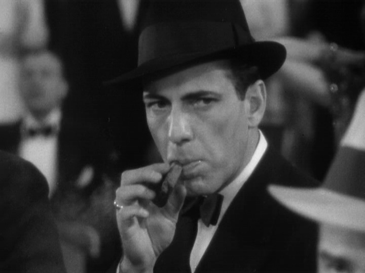 Humphrey Bogart in "Kid Galahad" .