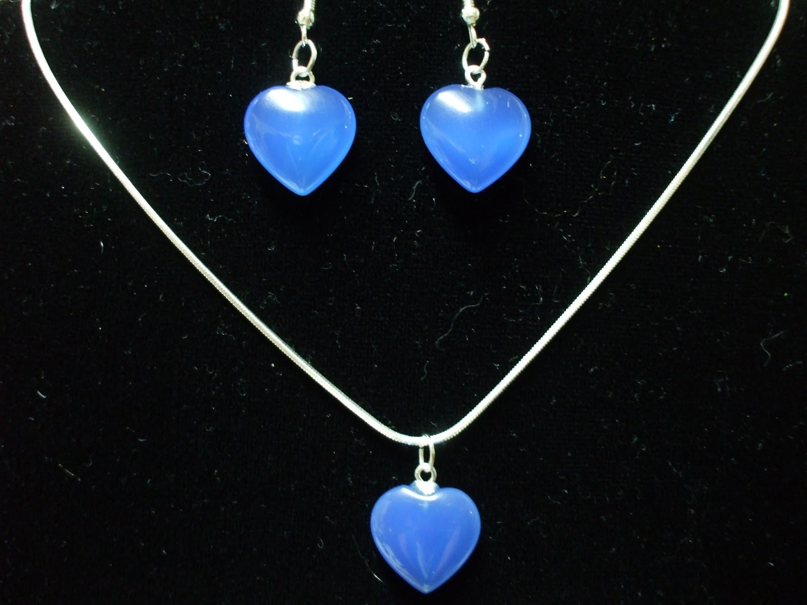 Q`fresa!: Juego de Collares, aretes y pulseras