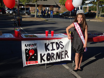 National American Miss Girls Volunteer