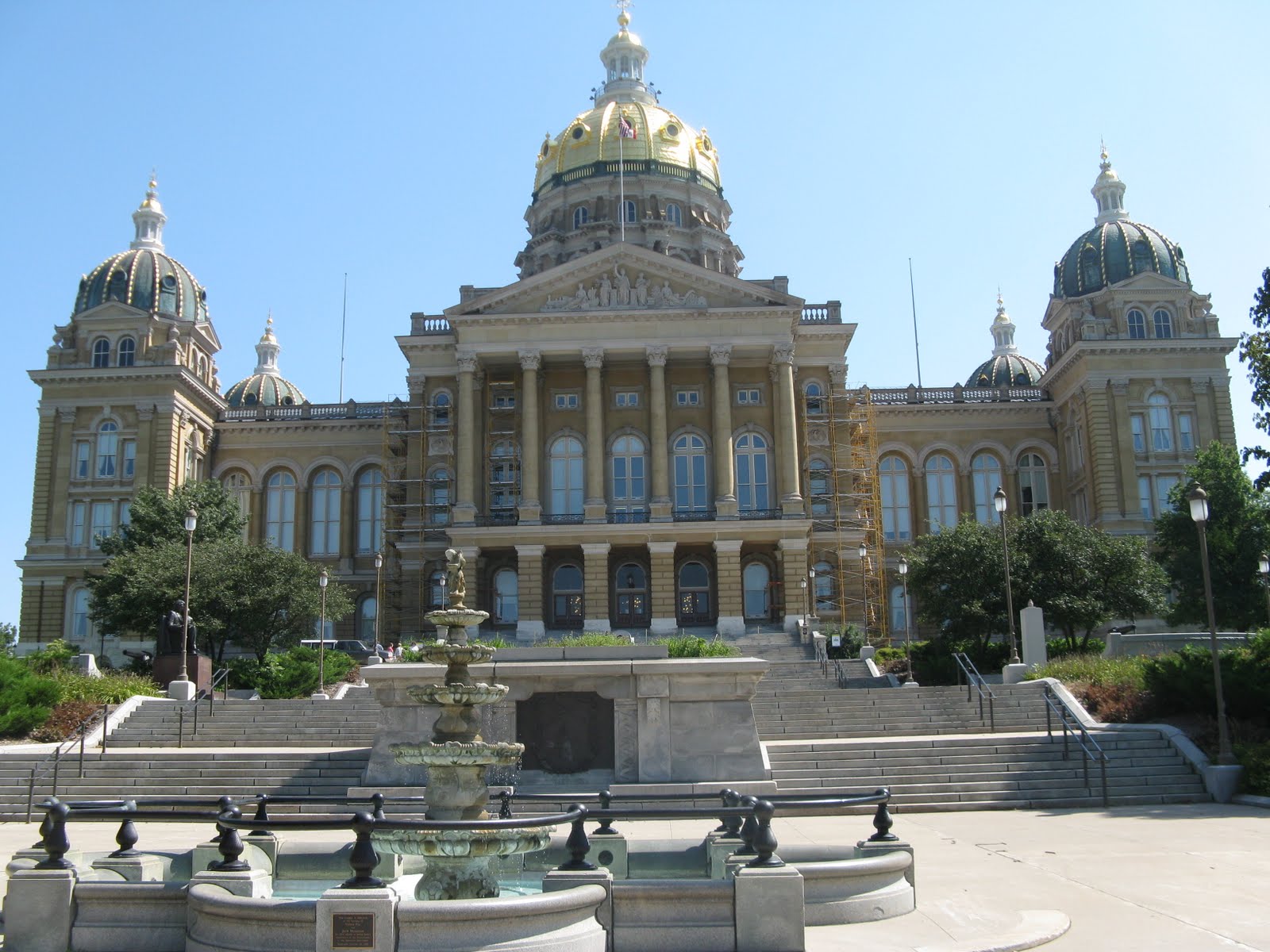 Tarra's Travels Des Moines & Greenfield, Iowa