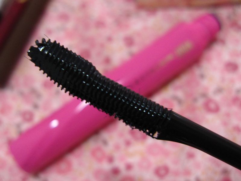 Rouge Deluxe Shiseido Nourishing Mascara Base