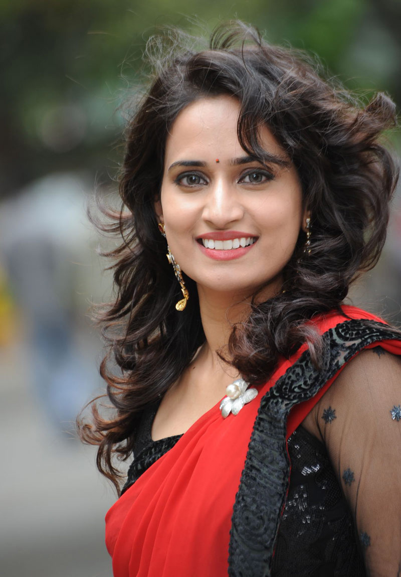 Actress Photo Biography: New Actress Photos