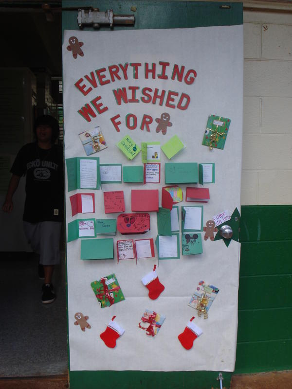 HOLIDAY DOOR DECORATING CONTEST
