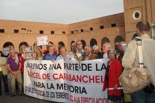 Los vecinos de Carabanchel se vuelven a Manifestar frente a la carcel