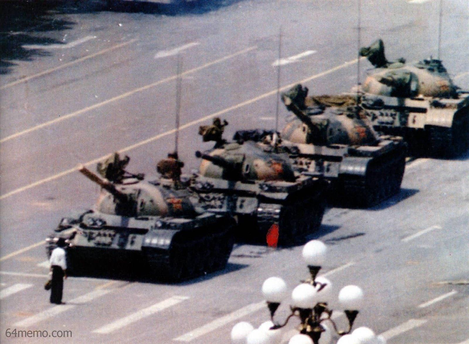 [tiananmen-protestshey.jpg]