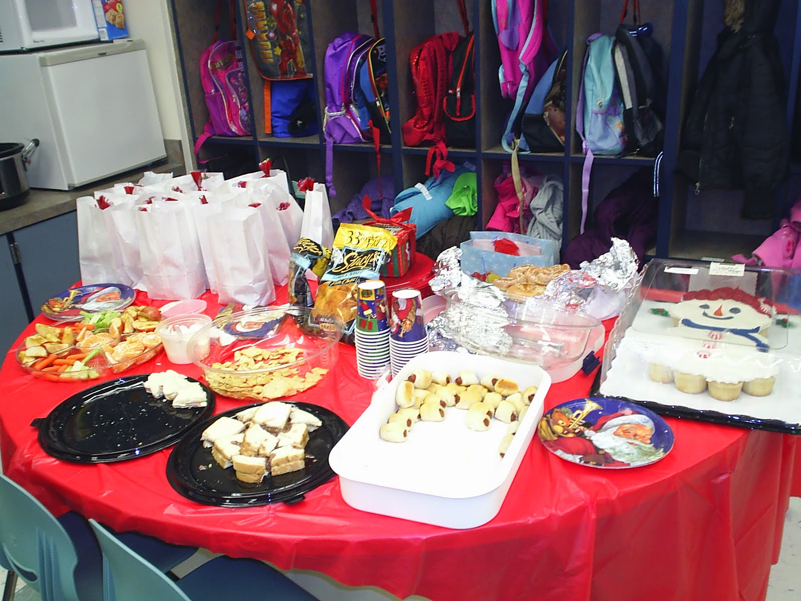 Mrs. Doiron's Kindergarten Class: Christmas Party