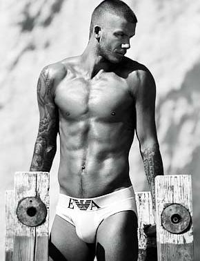 [beckhamunderwear2.jpg]