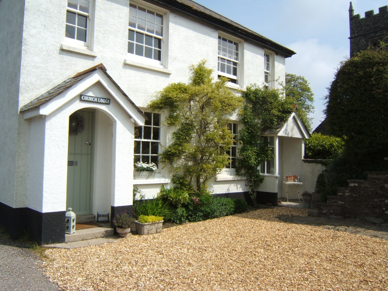 Nice Day at Rosies A House with Two Doors