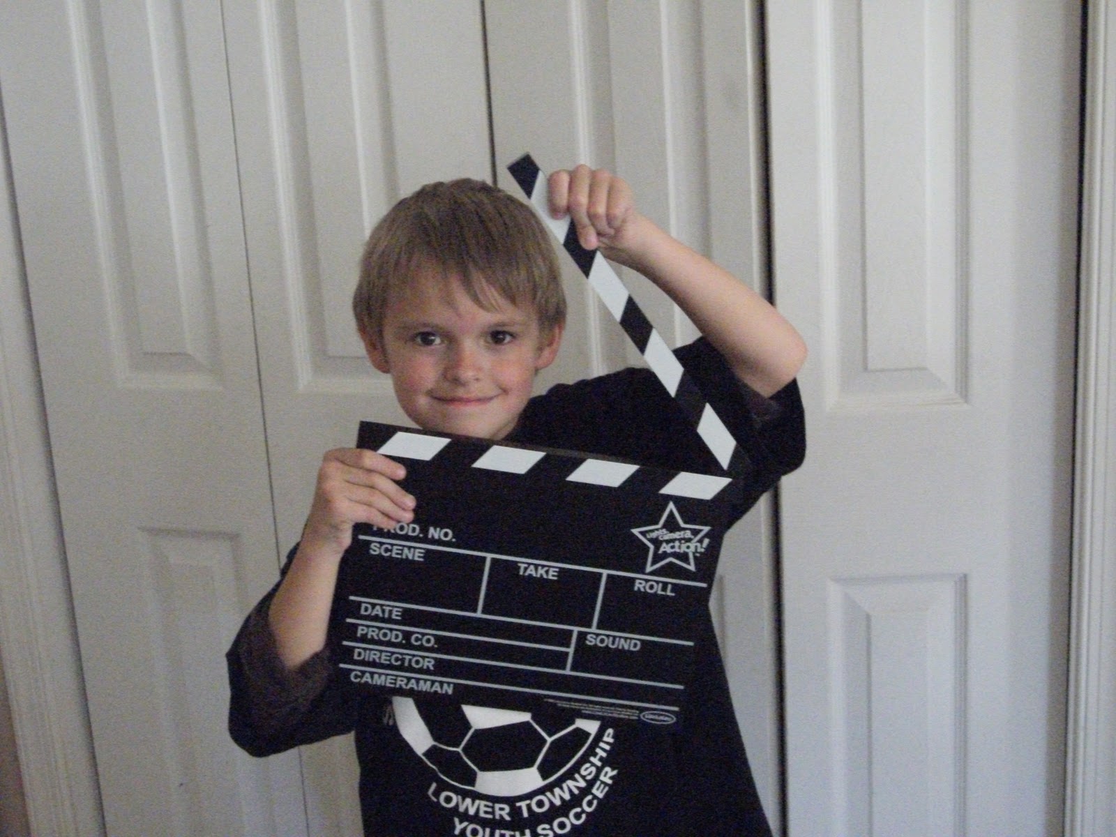 New Age Mama Holiday Gift Guide Lights, Camera, Action Board Game Review