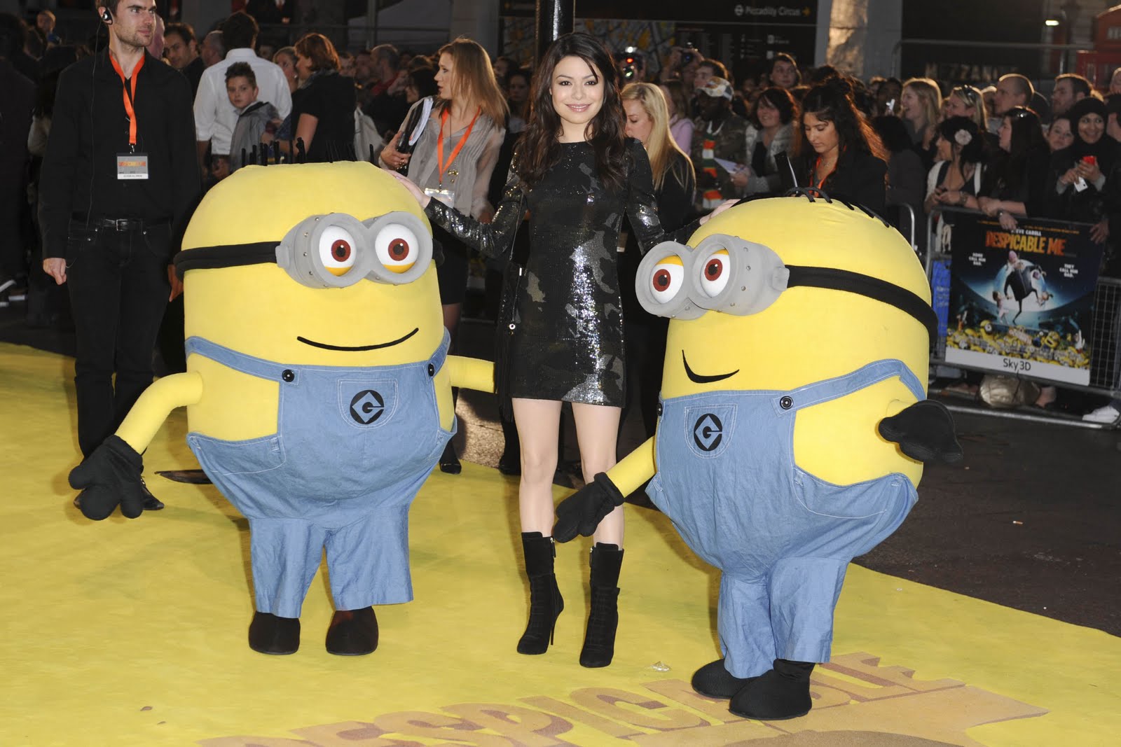 despicable me minion mayhem miranda cosgrove despicable me minion mayhem miranda cosgrove