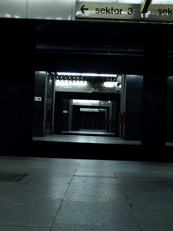 [tn__7088267_01.JPG]