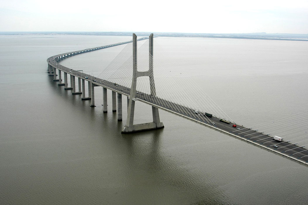 [pontevascogama01.jpg]