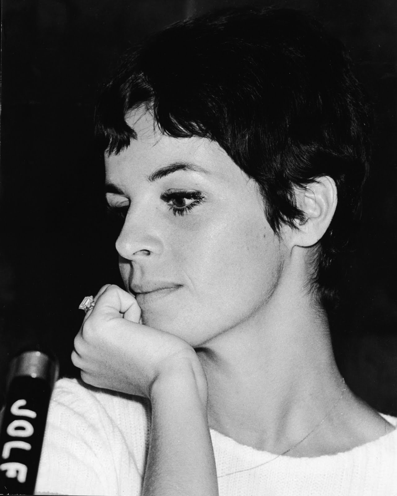 [Claudine+Longet16.jpg]