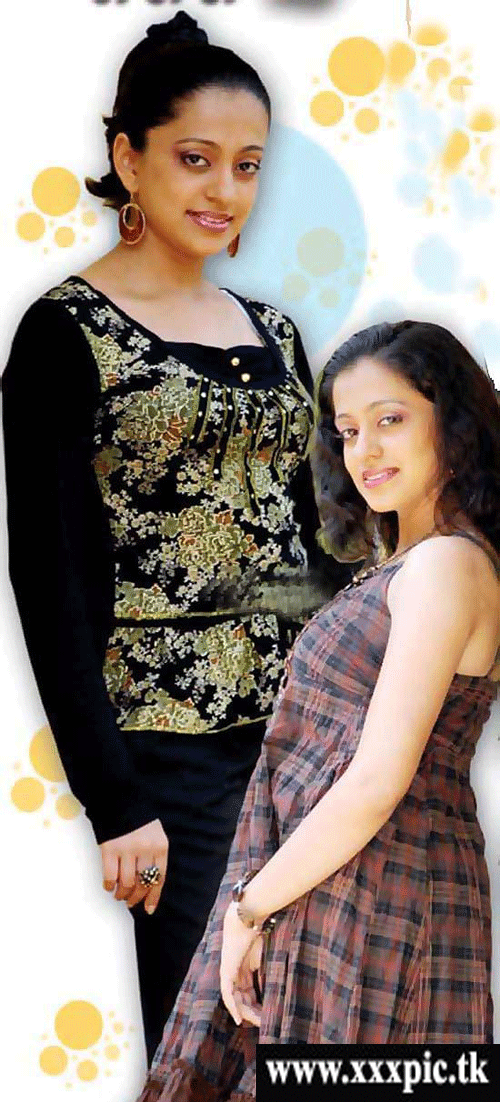 [Ayomi_Shanika_3.gif]