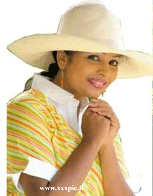 [Kanchana_Mendisz_9.gif]