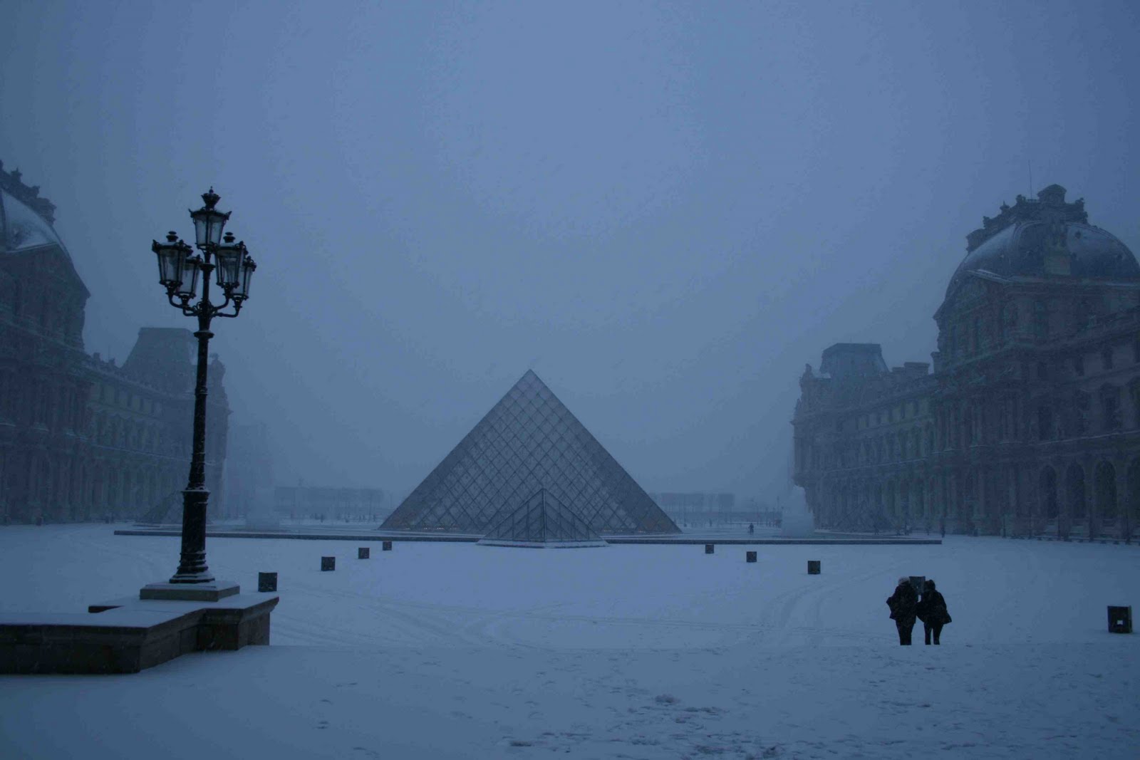 [Louvre+sous+la+neige.jpg]