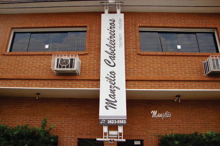 MANZÉLIO CABELEIREIROS