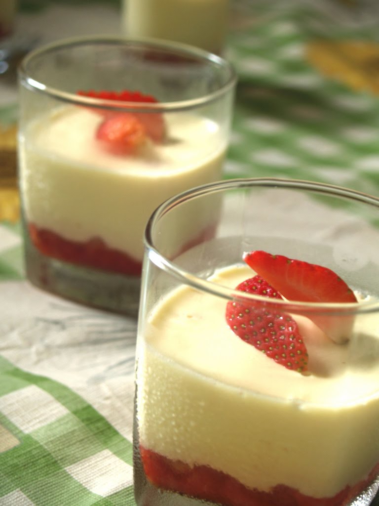 Panna Cotta, just an easy cooked cream. Italian Dessert Recipes