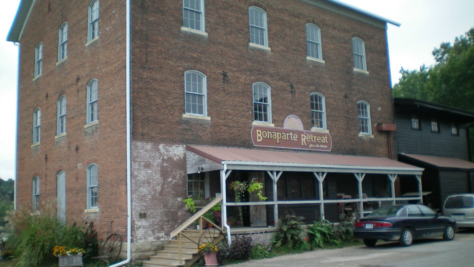 Des Loines Bonaparte Retreat in Bonaparte