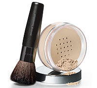 A weightless, skin perfecting powder foundation that provides buildable coverage