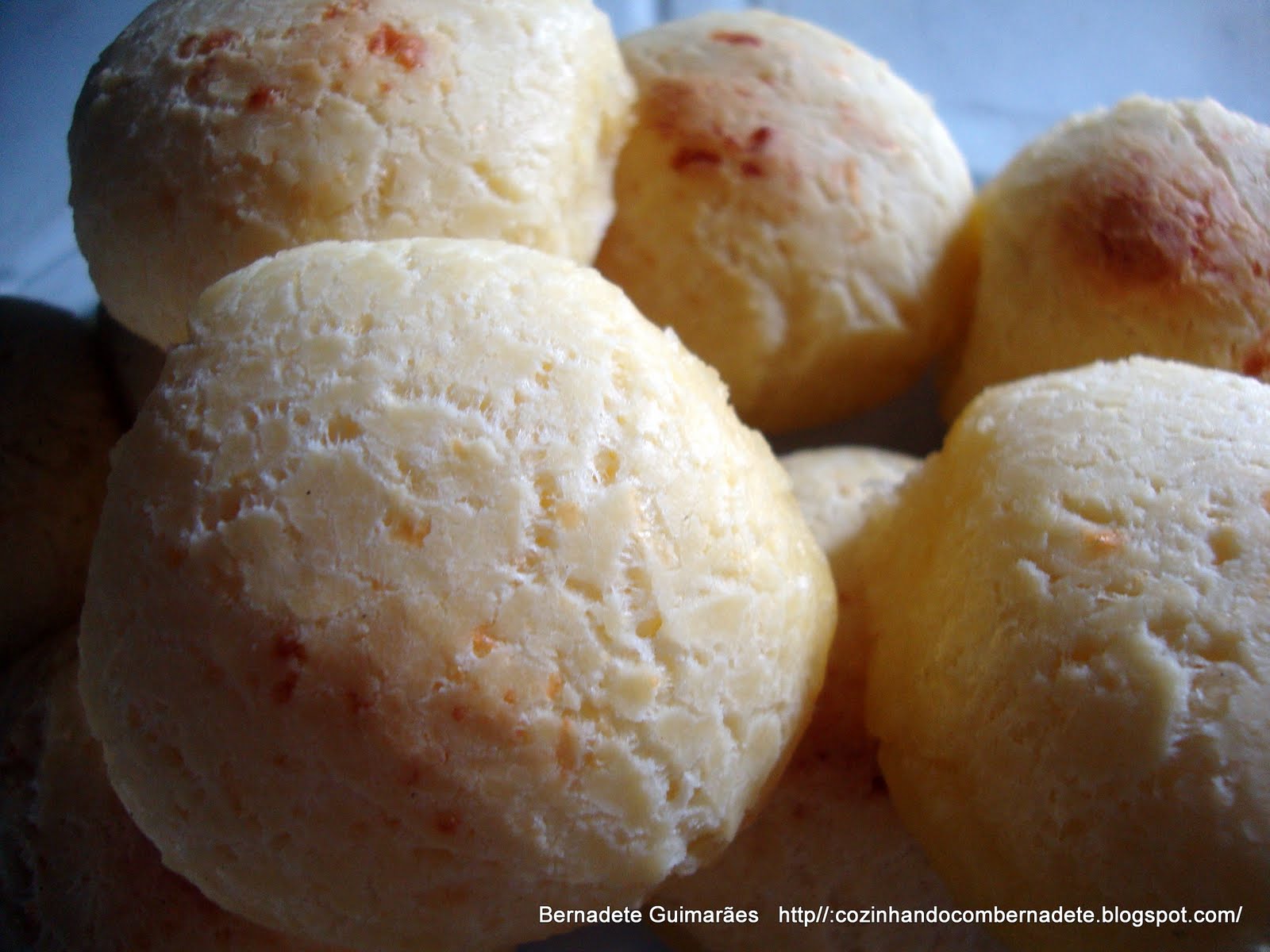 Cozinhando com Bernadete PÃO DE QUEIJO, PAIXÃO DAS MINAS GERAIS