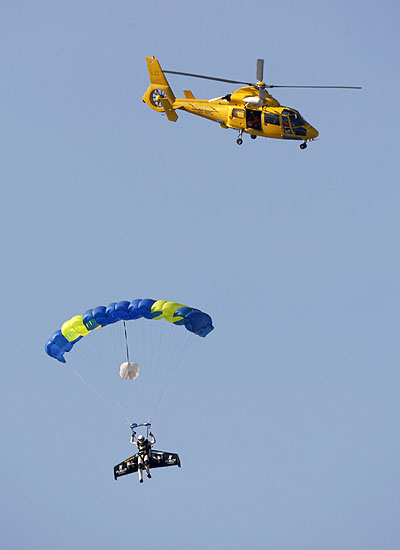 [jetman-chute_56746a.jpg]