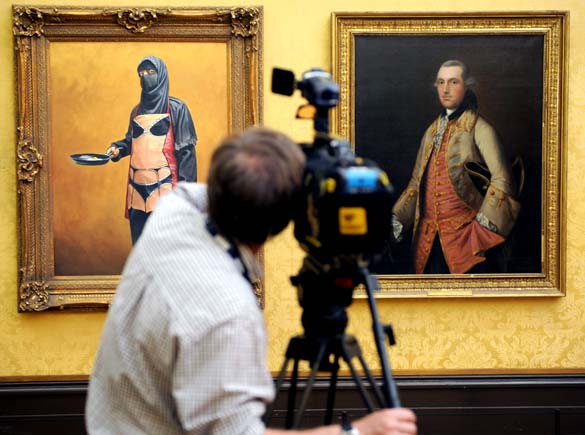 [banksy_camera_572687a.jpg]