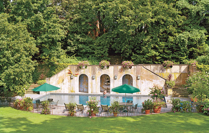 Long Island Style world's best pool