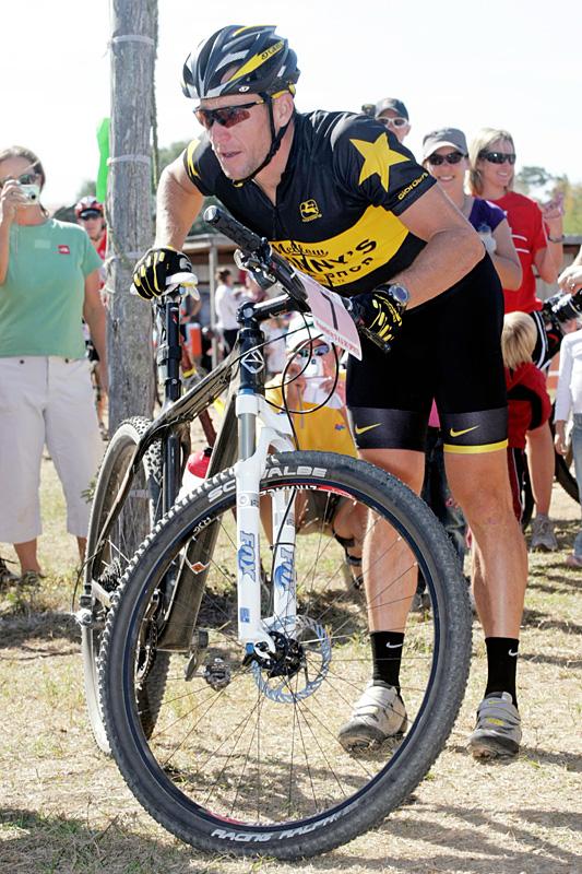 [0607_Armstrong_Stretches_mg.jpg]