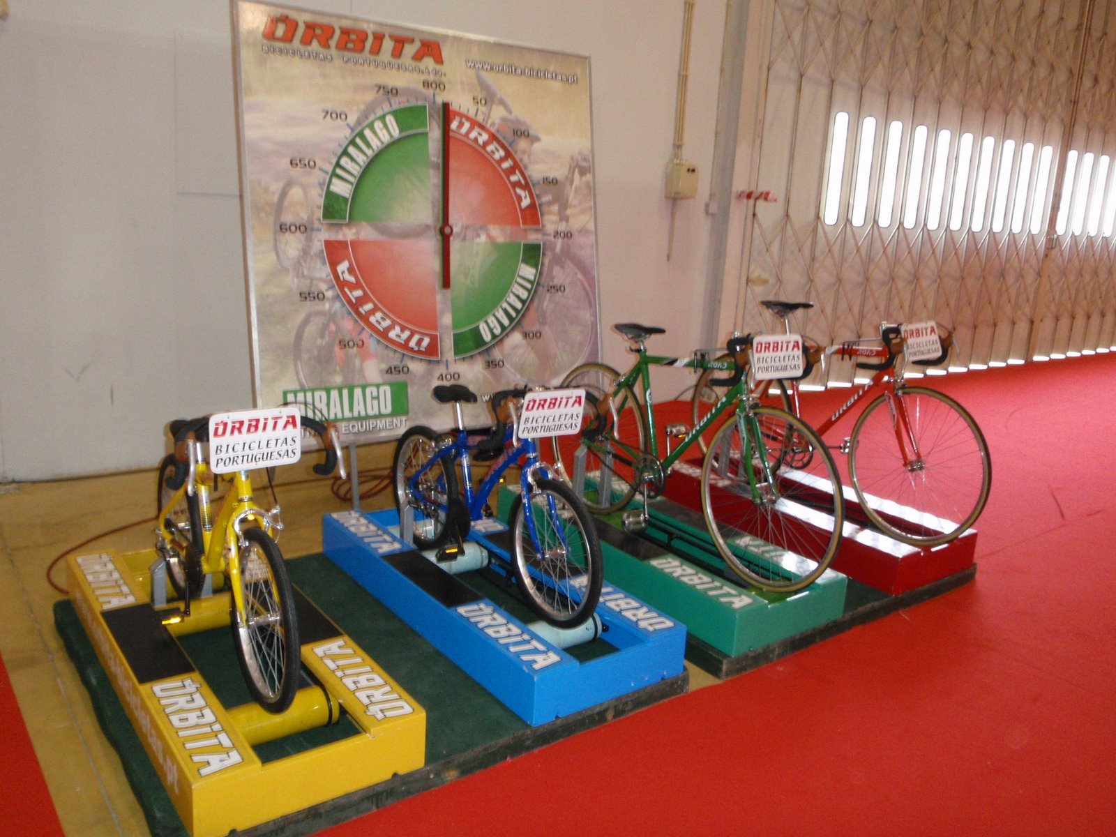 [fb_exp+orbita+rolapzlluza.jpg]