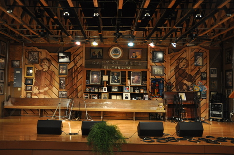 Ted Lehmann's Film, Books, Music & Commentary: The Carter Fold with the