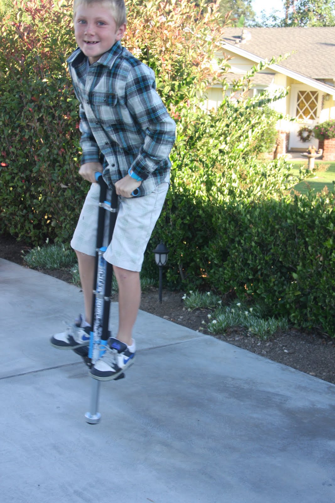 TO You Bravo Sports Corp, Quik Shade and Beach Pockets on KTLA