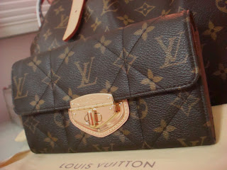 Luxury Verbena: Louis Vuitton Sarah Wallet Monogram Etoile